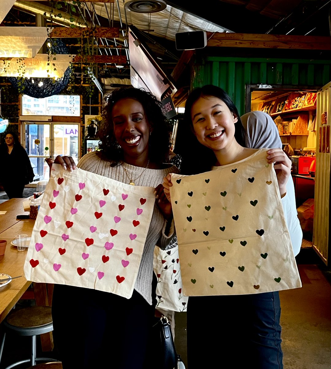 Painting totes and sipping pink lemonade with the startup girlies at my Femme Collective event! Stay tuned for the next one ;)