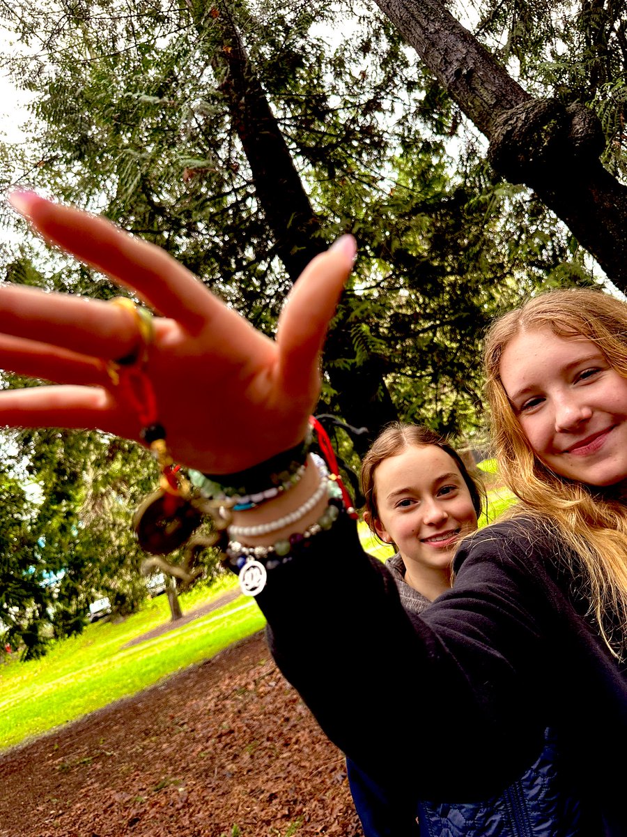 ptmonkey5's tweet image. My daughter found this keychain today. Thank you to the hider! She loves it!!
#monkeyshines2024