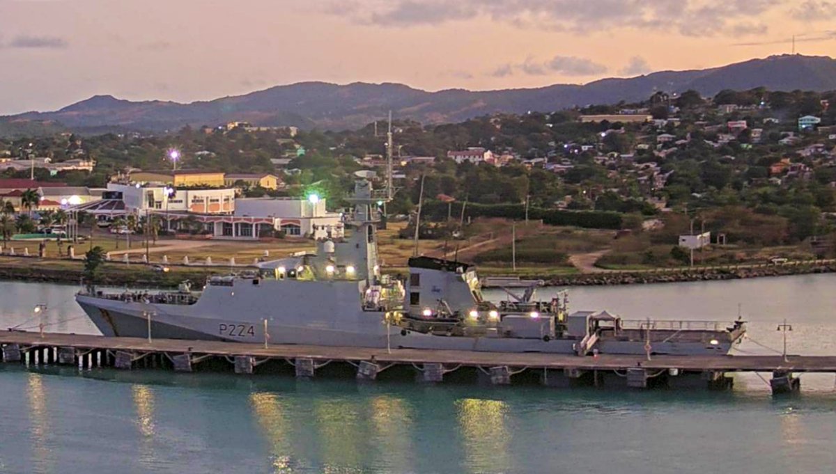WarshipCam's tweet photo. HMS Trent (P224) River-class offshore patrol vessel alongside in St. John's, Antigua and Barbuda - January 28, 2024 #hmstrent #p224
SRC: webcam https://t.co/CSYrQFr24k