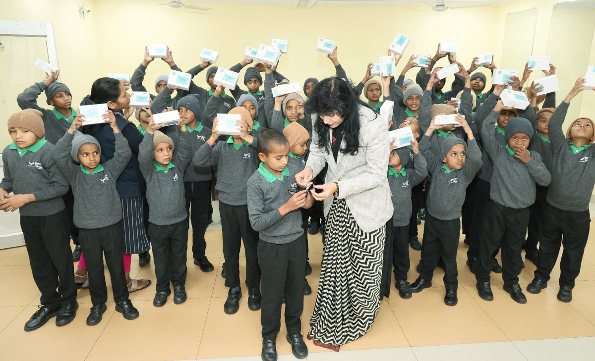 VandanaNSS's tweet photo. We have 41 children with hearing loss studying in Class 1 to 6 to whom today provided Extra strong category.. and with the effort of Narayan Seva Sansthan,  Ministry of Social Justice and Empowerment, Govt. of India has sponsored them through its ADIP scheme.. https://t.co/rsn1H5Hhrv