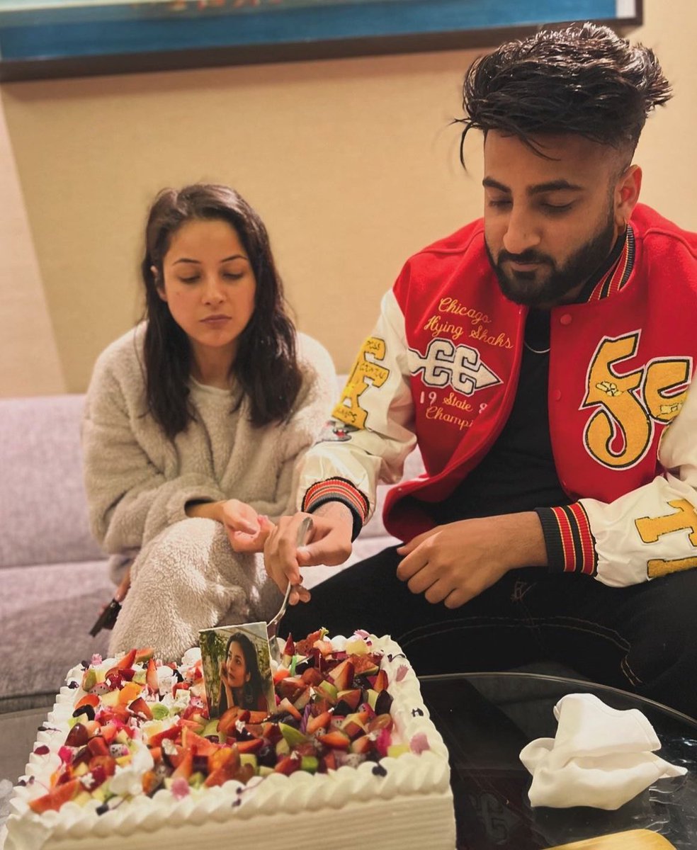 SheilaSandhu's tweet photo. Her brothers are right there wishing her a blessed birthday and her kullu will most definitely be smiling ear to ear from the heavens, sending her much love n greetings..... 
#HBDShehnaazGill
#Adith
#Shehbaaz https://t.co/W9oDkoYyWI