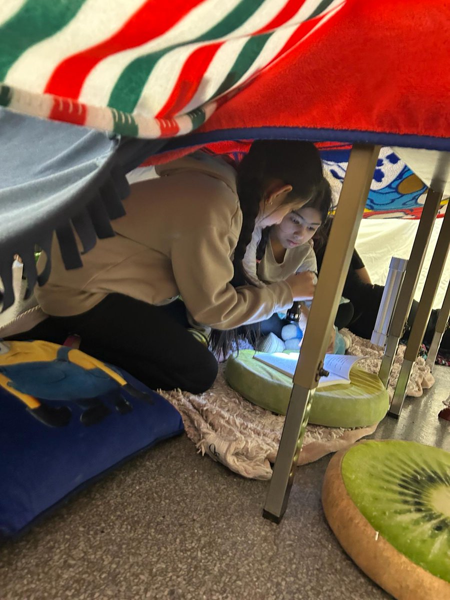 What an exciting day <a href="/clearbrookcubs/">École Clearbrook Elementary</a>. The first ever "love of reading" day. Book exchange, character dress up, tent reading....
This is how you build a passion and love for reading. Big props to <a href="/sd34ehopkins/">Erica Hopkins</a> for her vision and leadership!! <a href="/AbbotsfordSD/">Abbotsford Schools</a>