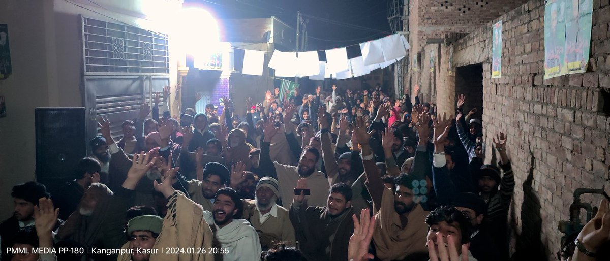 Abdulra36963168's tweet photo. کنگن پور۔
کوٹ امام دین میں پروفیسر سیف اللہ قصوری صاحب کا شاندار جلسہ عام۔
جس میں لوگوں کی بڑی تعداد نے شرکت کی اور پروفیسر صاحب کی حمایت کا بھر پور اعلان کیا۔
انتخابی نشان 🪑
#pp180 #election2024 #election #kasur #PMML
#پاکستان_مرکزی_مسلم_لیگ
#پروفیسر_سیف_اللہ_قصوری https://t.co/uAankZJOEd
