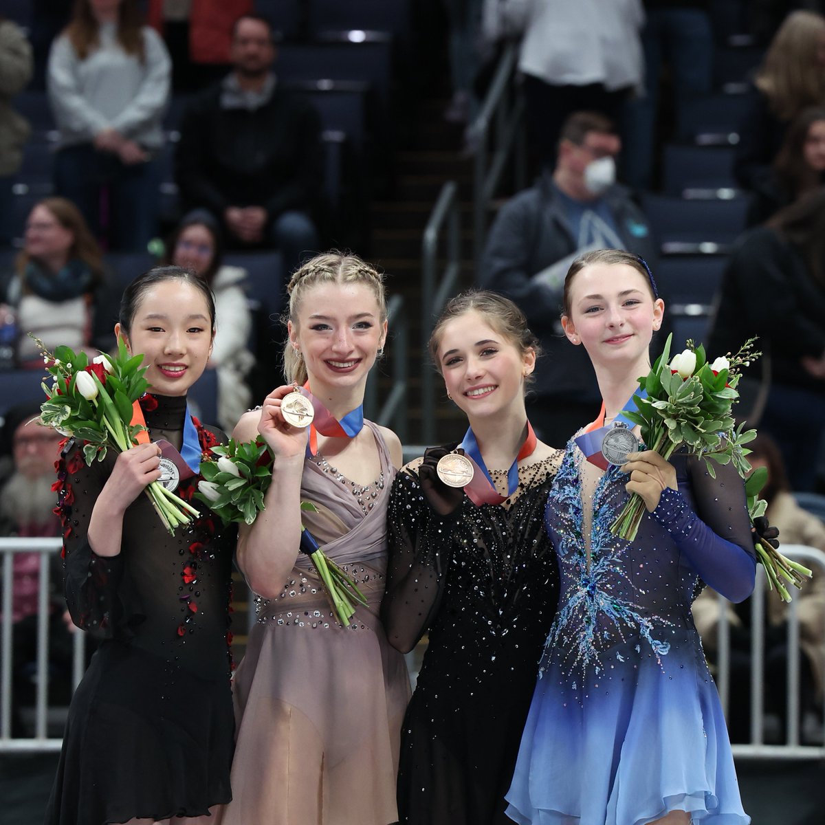 USFigureSkating's tweet photo. Let's hear it for your women's U.S. medalists! 🙌

🥇 @AmberGlenn_, 210.46 (135.48 FS)
🥈 Josephine Lee, 204.13 (138.85 FS)
🥉 Isabeau Levito, 200.68 (125.30 FS)
🎖 Sarah Everhardt, 193.37 (130.16 FS)

#PrevagenUSChamps https://t.co/DPITbSKrhF