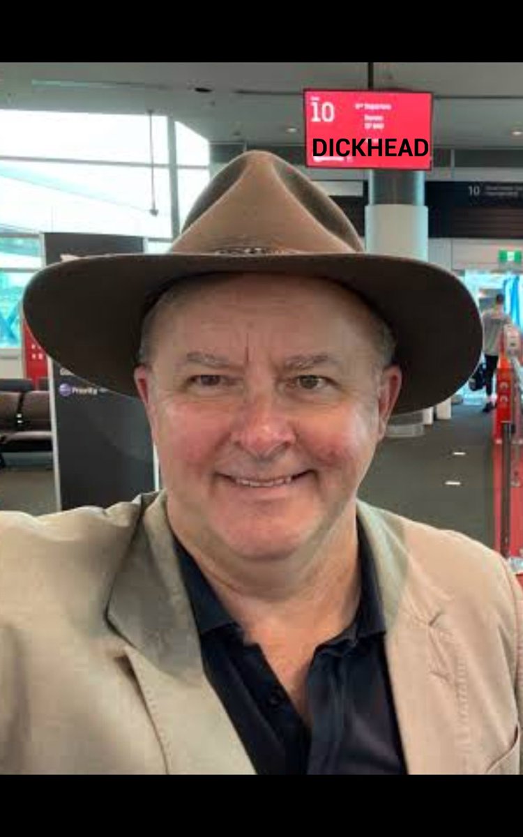 #BREAKINGNEWS 
🚨🚨🚨🚨🚨🚨🚨🚨🚨🚨
🔥🔥🔥🔥🔥🔥🔥🔥🔥🔥
Outback cattle farmer abuses Anthony Albanese after seeing him in a press conference wearing the Outback working mans hat."This man has never worked a real job in the city let alone the country, and he patronises every