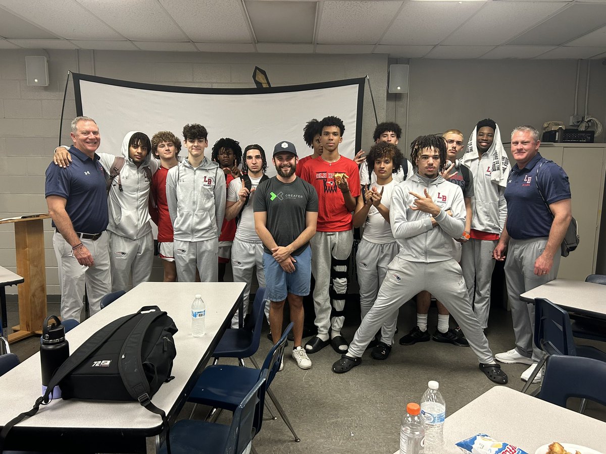 Mikecuff24's tweet photo. Got the win vs CFCA 62-48!! @LandenPaquette3 led the way with 26 and Prince G had 13. Wekiva tomorrow at noon at LB!! #11inarow #LBHoops16-5 @LBHSAthletics @osvarsity @CS3232 @r_stegall https://t.co/wgir62d2Qp