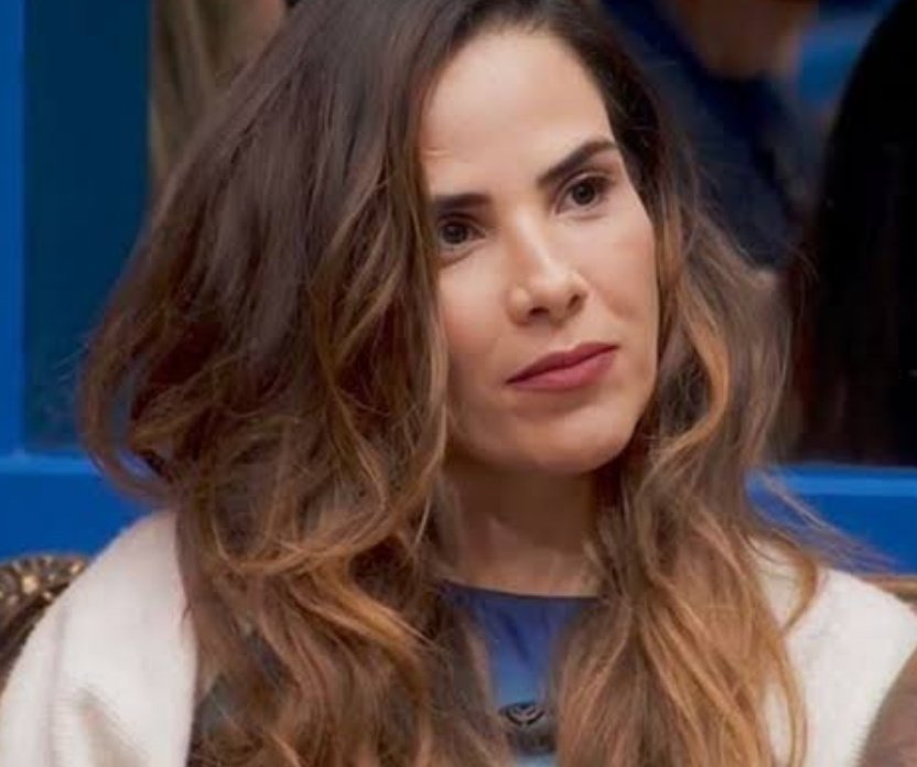 IghorFarias's tweet photo. Qual a diferença das falas da Karol Conka e da Wanessa Camargo, meu Brasil?

"Não vai comer na mesma mesa que eu"
X
"Não vai dormir no mesmo quarto que eu"

#BBB24 https://t.co/C5VHKeRsC4