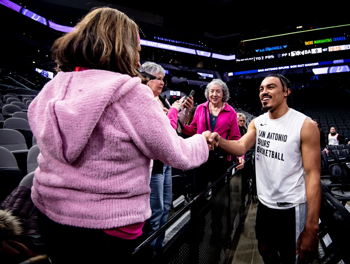 spurs's tweet image. #SpursBoxOutCancer 💜