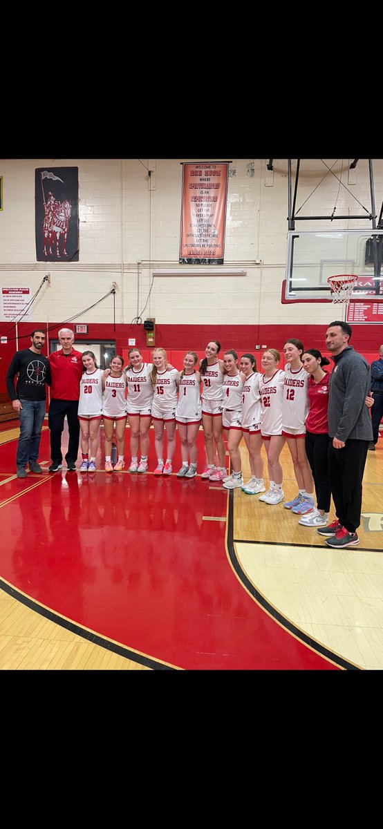 RH_Athletics's tweet image. Congratulations to Emilie Kent on scoring her 1000th career point tonight!  🏀🏆 @rhcsd @HookRaider @RedHookSeniorHS @JanetWarden