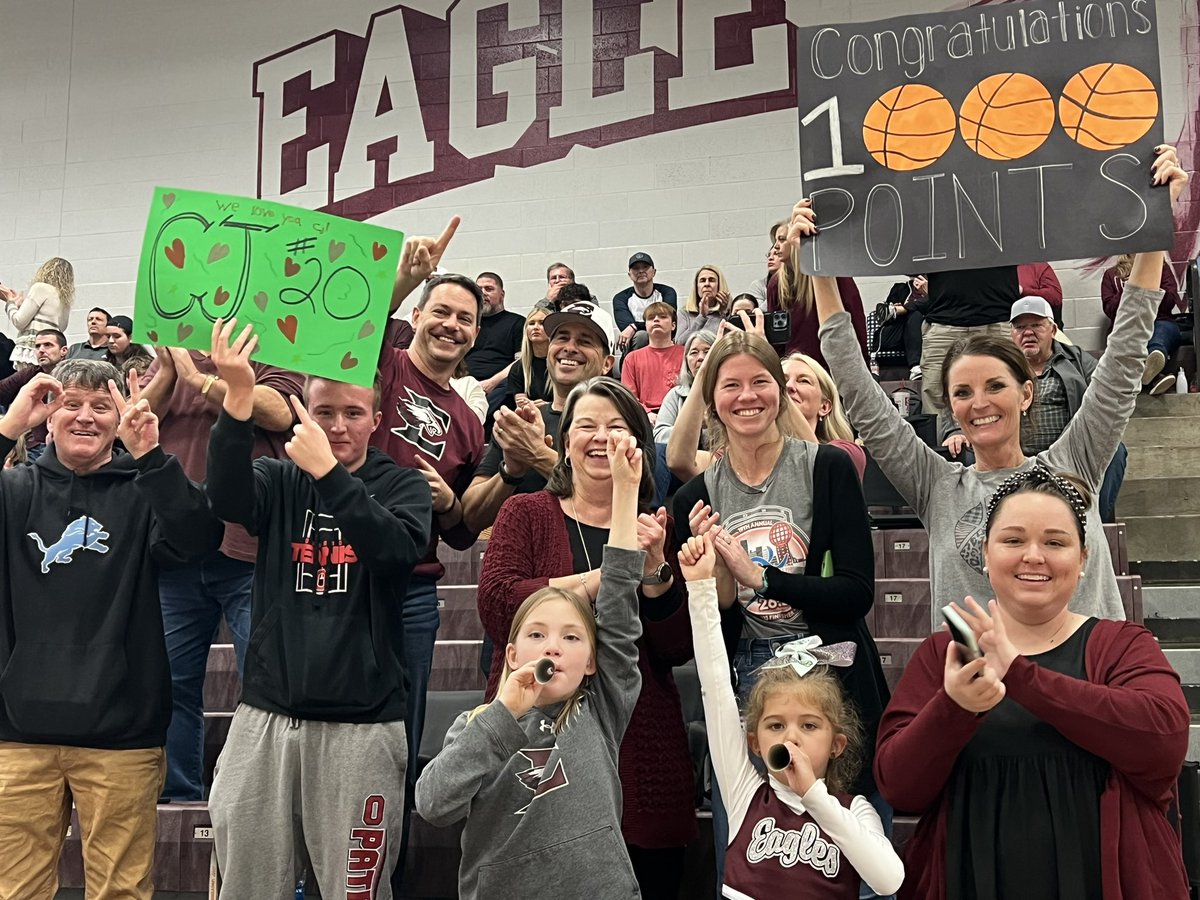 Congrats to CJ Goers on joining the 1000 point club!  Another great accomplishment! 💪🦅💪
#EagleNation