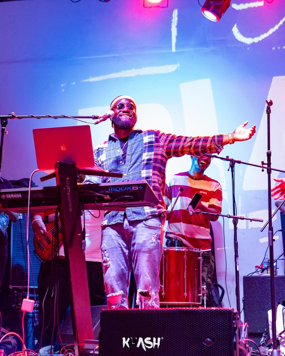 dwetmedamyo's tweet image. My safe space 🙏🏿 🎹 
#dwetmedamyo #khash #theintro #ct