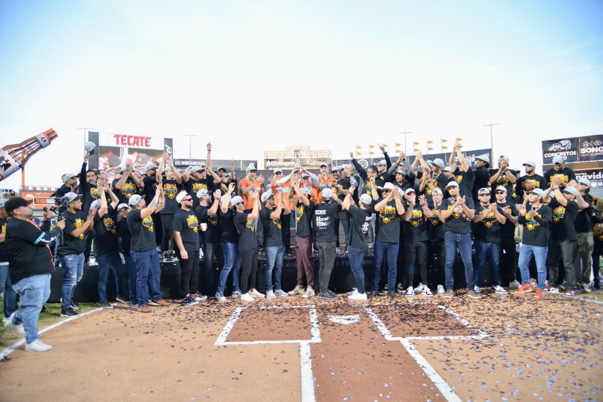 Felicidades a todos los jugadores, entrenadores y directivos del <a href="/ClubNaranjeros/">Naranjeros de 𝐇ermosillo</a> por cumplir el sueño de las y los sonorenses, el campeonato de la Liga Mexicana del Pacífico. ¡Vamos por la Serie del Caribe!