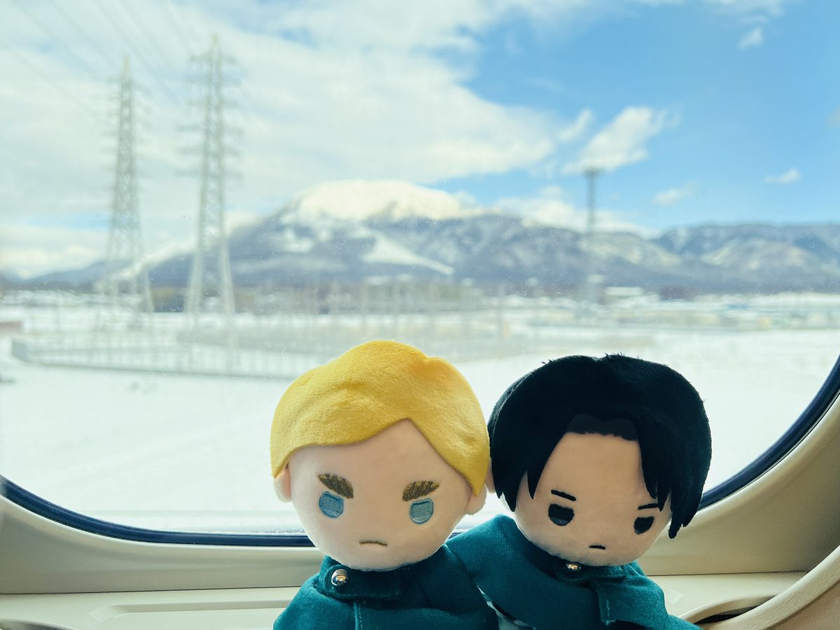 なんとかこの日まで生き延びて横浜へ向かってます🚄まっしろ