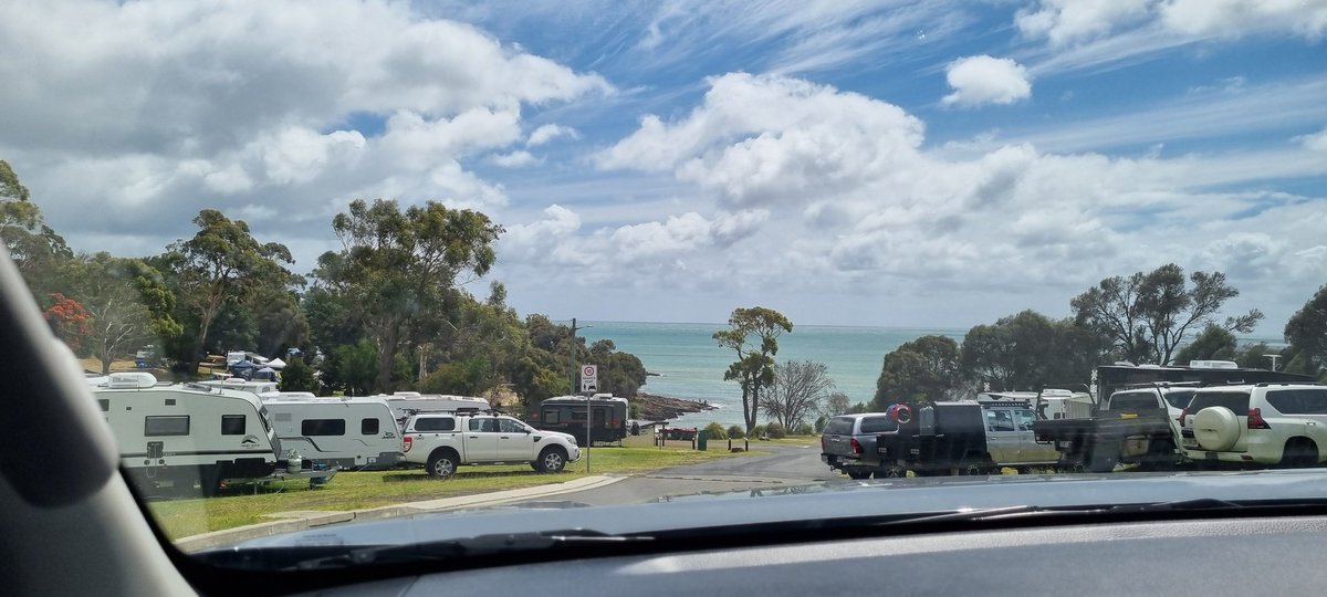 JMcK2018's tweet photo. We've arrived & set up in Bridport, Tasmania...lovely, lovely spotπβ€οΈ
Love the fact that we can just open the fridge & lunch is ready in 5mins π
#viewfrommyvan
#viewfrommywindow
#lifeontheroad
#Imhere! https://t.co/d5XPpIoynX