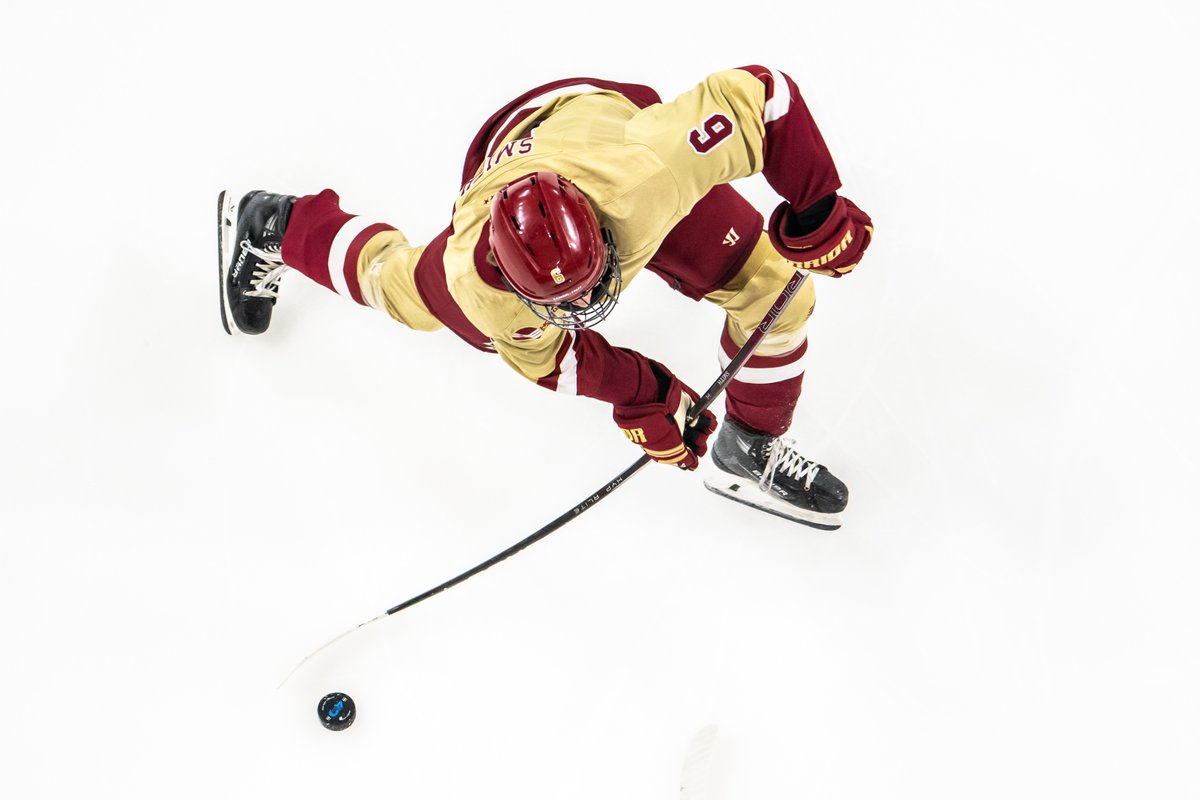 NCAAIceHockey's tweet image. 🦅 EAGLES SOAR IN THE BATTLE OF BOSTON 🦅

No. 2 Boston College downs No. 1 Boston University, 4-1. 

#NCAAHockey x 📸 @BC_MHockey