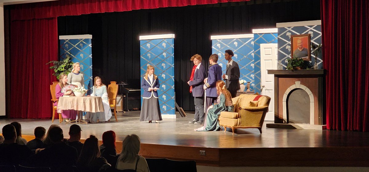 yhs_activities's tweet photo. Congratulations to the YHS Winter Play Cast and Crew on an amazing performance tonight! @115yhs https://t.co/5ZSyLIG6YW