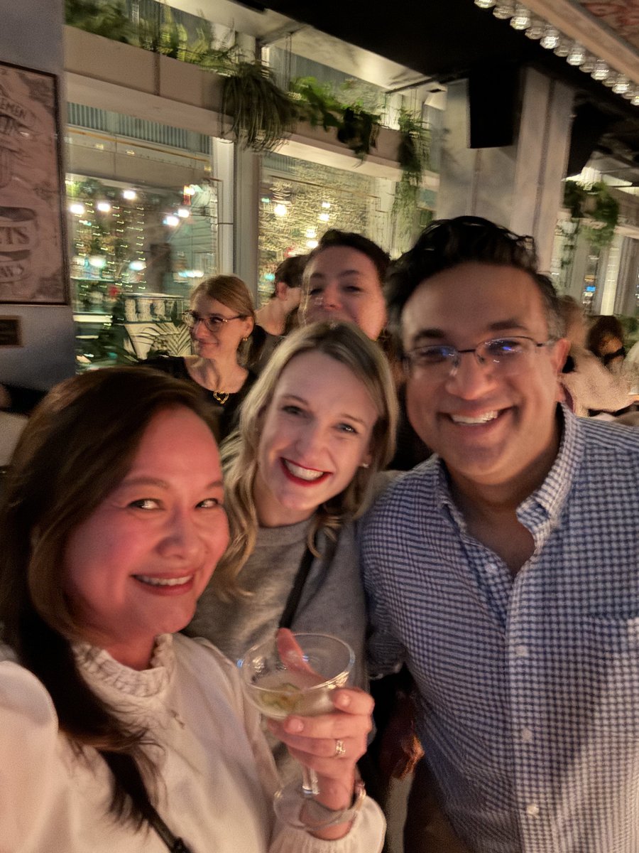 One fateful night in San Diego #SCMR2023, 3 strangers @KateHanneman @IbrahimMSaeed1 & I, got pushed into an @Uber ride by @purviparwani before & after a fun dinner. It was the most fun ride we’ve ever had full of random stories & laughter! Fast forward to #CMR2024 in 🇬🇧…