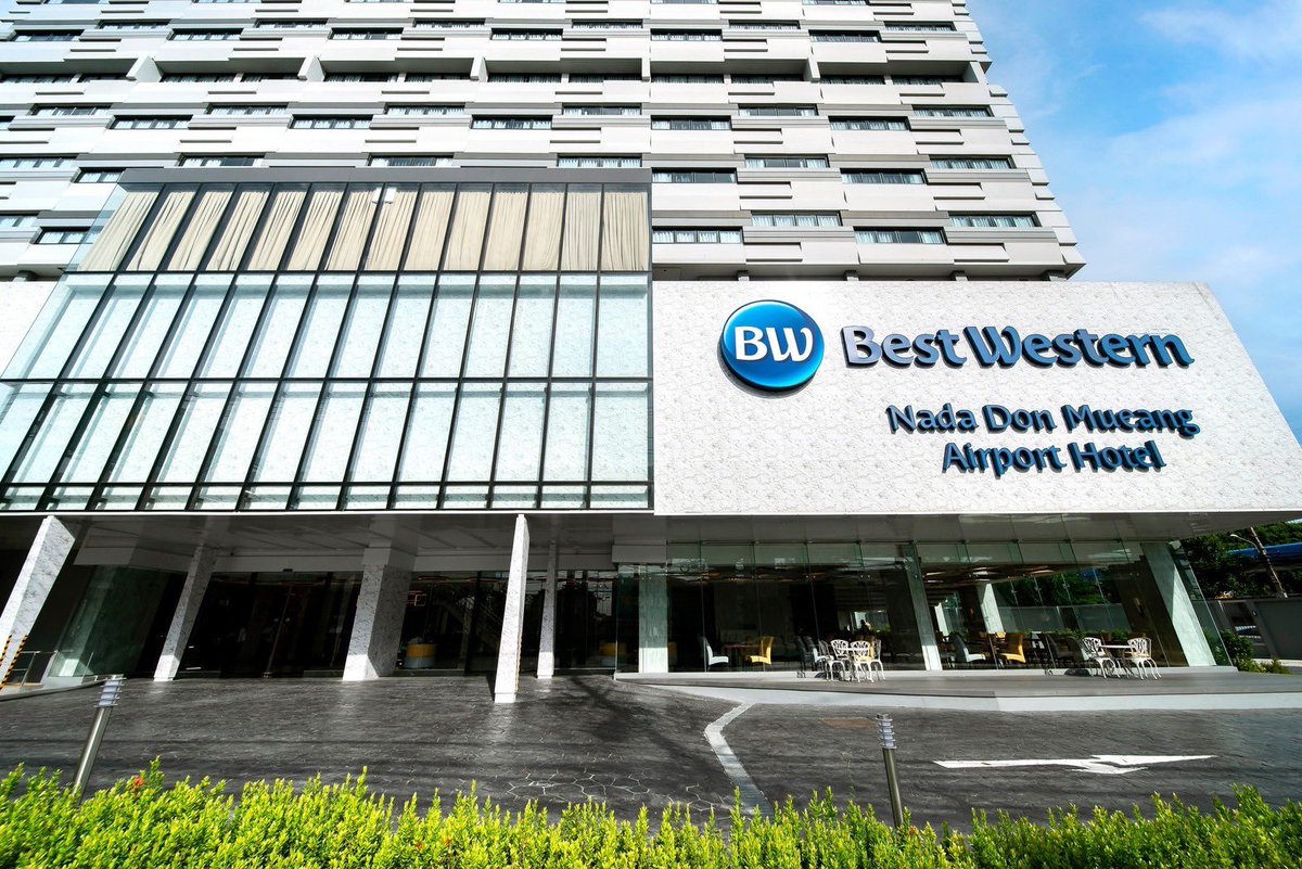 roomhyped's tweet photo. โรงแรม เบสท์เวสเทิร์น นาดา ( Best Western Nada Don Mueang Airport ) 🏙️ ตั้งอยู��บนถนนพหลโยธิน

Book now 👇🏻!
Facebook : https://t.co/jC5KpN6kyp
Line : @roomhyped
Ig : roomhyped
Website : https://t.co/jHXNIIxisD
#แนะนำที่พัก #โรงแรมกรุงเทพ #โรงแรมดีบอกต่อ #รีวิวโรงแรม #รีวิวที่พัก https://t.co/uUoVT0q2LH