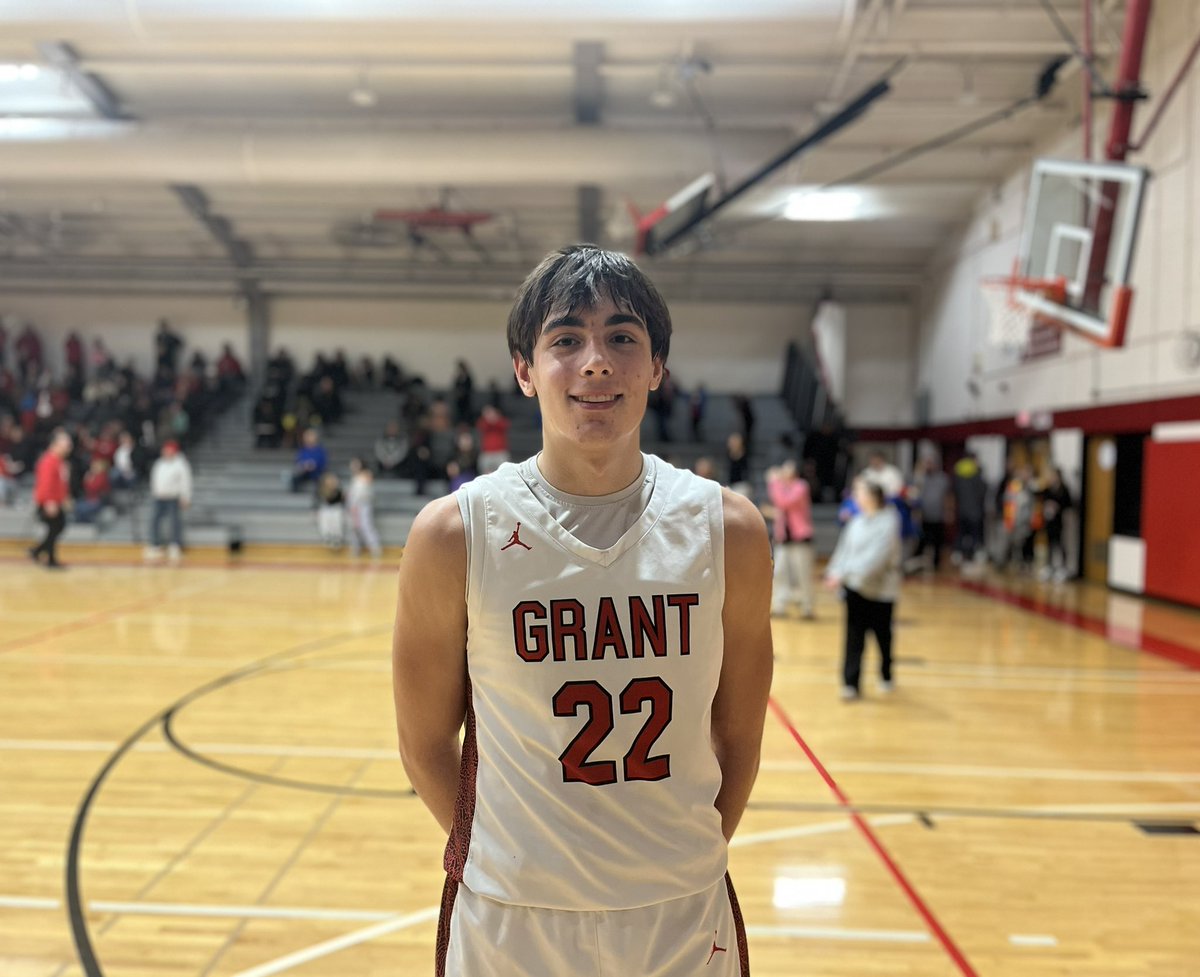 NXTPRO_IL's tweet photo. Strong showing despite the loss tonight from ‘24 F Will Schubert. Finished with 14 points, knocked down a pair of threes and bullied people inside for finishes at the rim.

@willschu22 | @GrantBoysHoops https://t.co/fu46N59PtE
