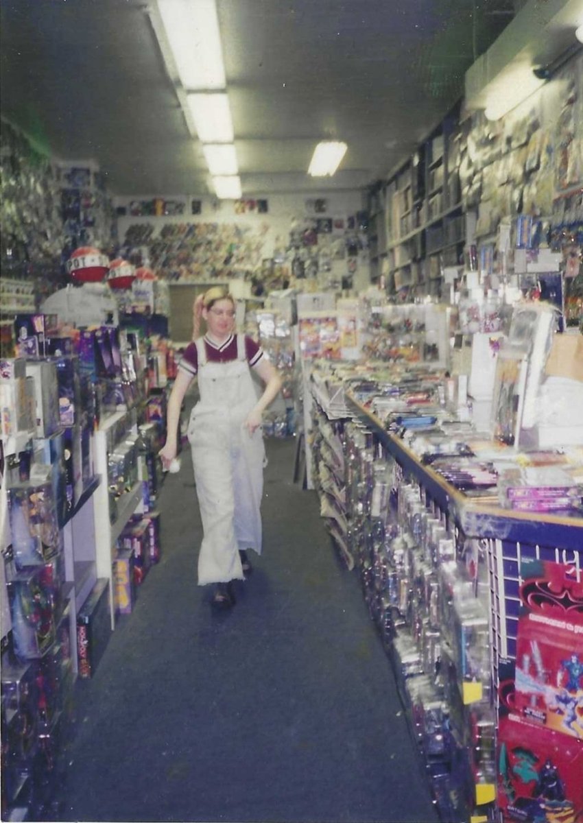The_Angry_Otaku's tweet image. "Manager Joyce" 
St. Mark's Comics, Brooklyn, 1993.

Photo by me 😉
Goddammit she was soooo cool.
#comicstore #comics #the90s