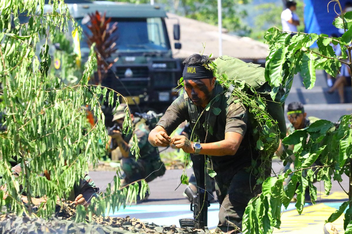 Una gesta Heroica de la cual salimos con la frente en alto. 
Hoy nuevamente la patria.. llama a hombres y mujeres a defenderla de terroristas q no se encuadran en la sociedad. Confiamos y sabemos de su preparación para nuevamente escribir páginas de gloria. Viva el #Ecuador..