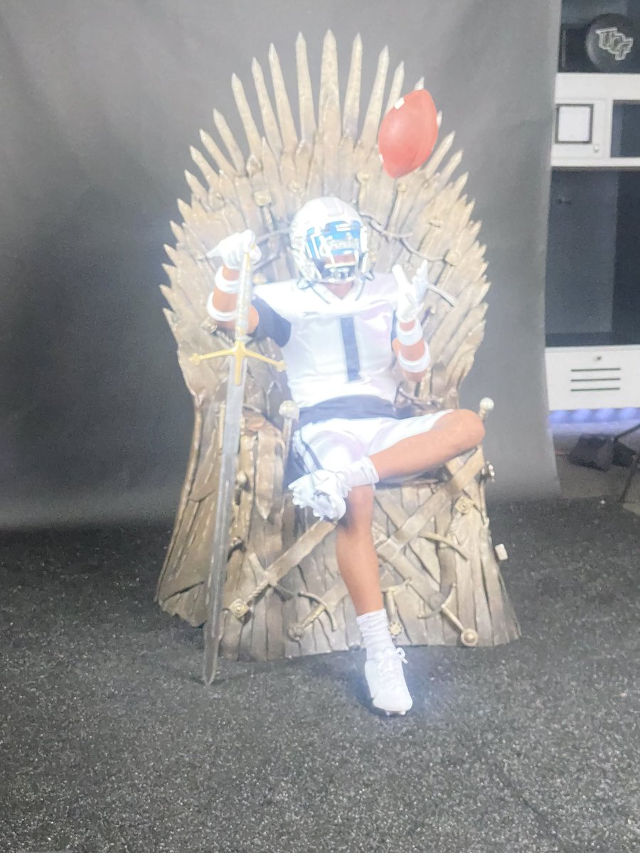 CliftonHester14's tweet photo. Had a great time at Friday Knight Lights⚔️ https://t.co/jBRft8h4rG