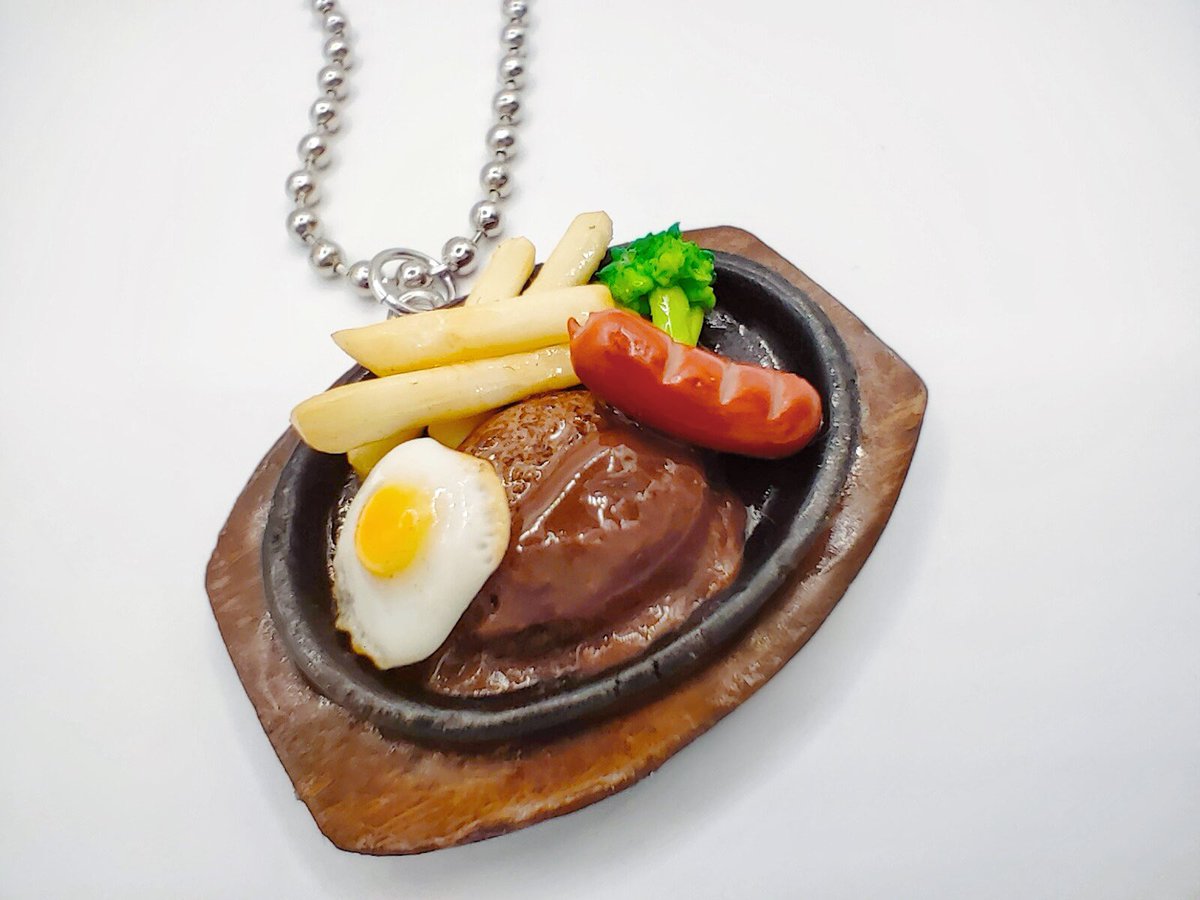 はるぴーグッズポストカード特典のハンドメイドキーホルダー完成しま