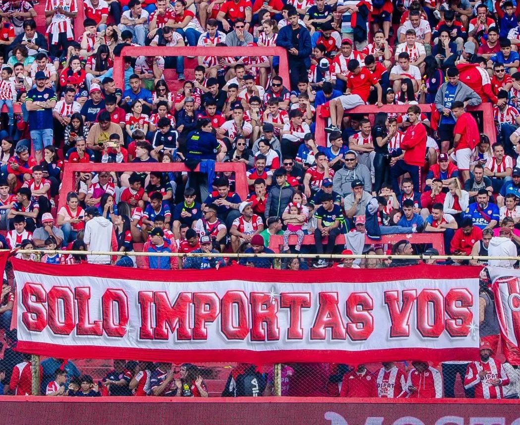 Si hacen silencio ya se pueden escuchar los envases de cerveza chocando adentro de la bolsa rumbo al kiosco.🍻

Hoy juega el Club 🅰️tlético Unión de Santa Fe! 🎉

Que sea un gran 2024 para el Tate y su gente que siempre pero siempre está.❤️🇦🇹