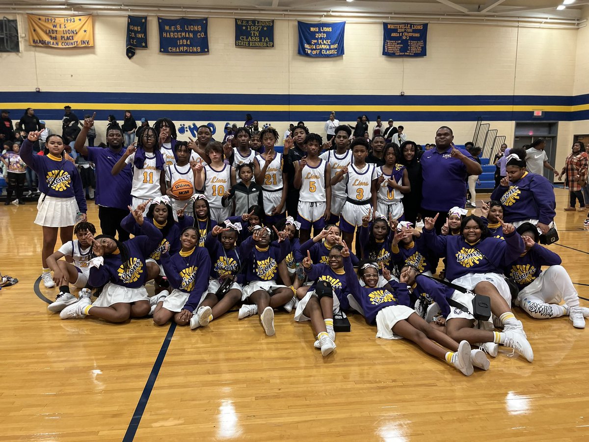 A MAJOR shoutout goes to our Lady Lions and Lions basketball teams! Both teams won the Section 4 Area 21 district championship tonight and have clinched a spot in the sectional tournament! We are so proud of these Lions and their amazing coaches!
💜🦁💛#LionsFirst #LionFamily