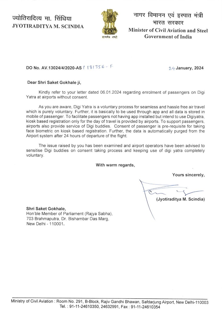 SaketGokhale's tweet image. VERY IMPORTANT: Regarding DigiYatra at airports

I&apos;d received several complaints from people that they were being forced at airports across India to sign up for DigiYatra or that their biometrics were being sneakily taken without their consent.

I&apos;d written to Civil Aviation…