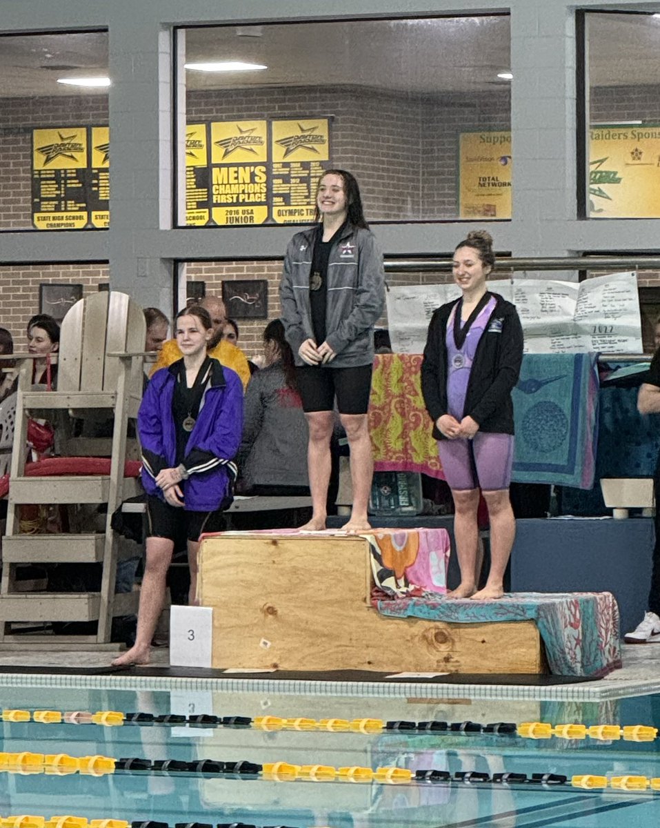 Maeley Huffman-Wynn placed 1st in the 100 butterfly🥇 (breaking her own meet record!) and 2nd in the 50 freestyle🥈 Congrats Maeley!