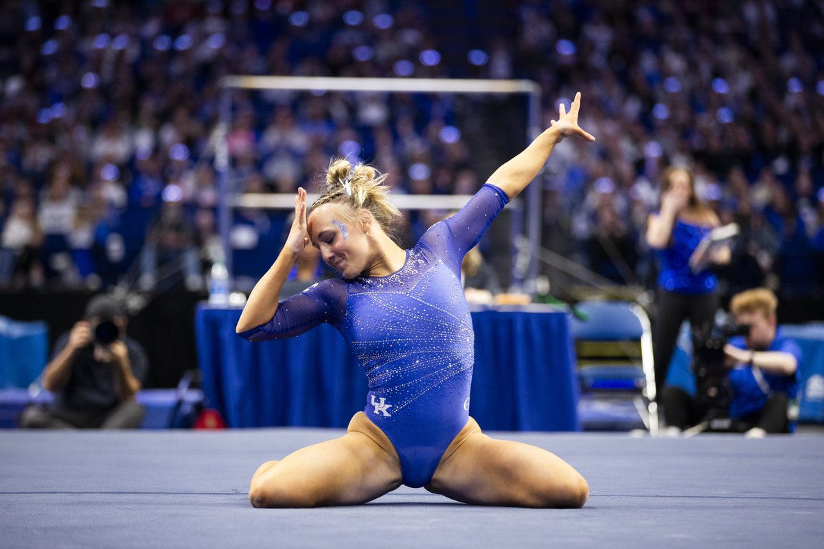 arden_barnes's tweet photo. .@UKGymnastics Raena Worley received her first 10 for her floor routine during Kentucky’s annual Excite Night meet against Georgia. Kentucky defeated Georgia 197.950-195.650, a new school record. @KentuckySports @cmakauskas https://t.co/idPEUoDGxc