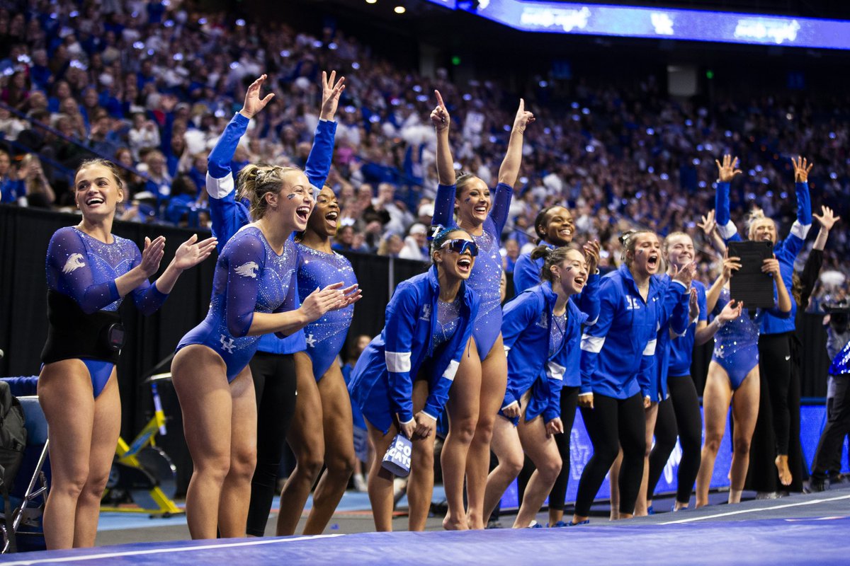 arden_barnes's tweet photo. .@UKGymnastics Raena Worley received her first 10 for her floor routine during Kentucky’s annual Excite Night meet against Georgia. Kentucky defeated Georgia 197.950-195.650, a new school record. @KentuckySports @cmakauskas https://t.co/idPEUoDGxc