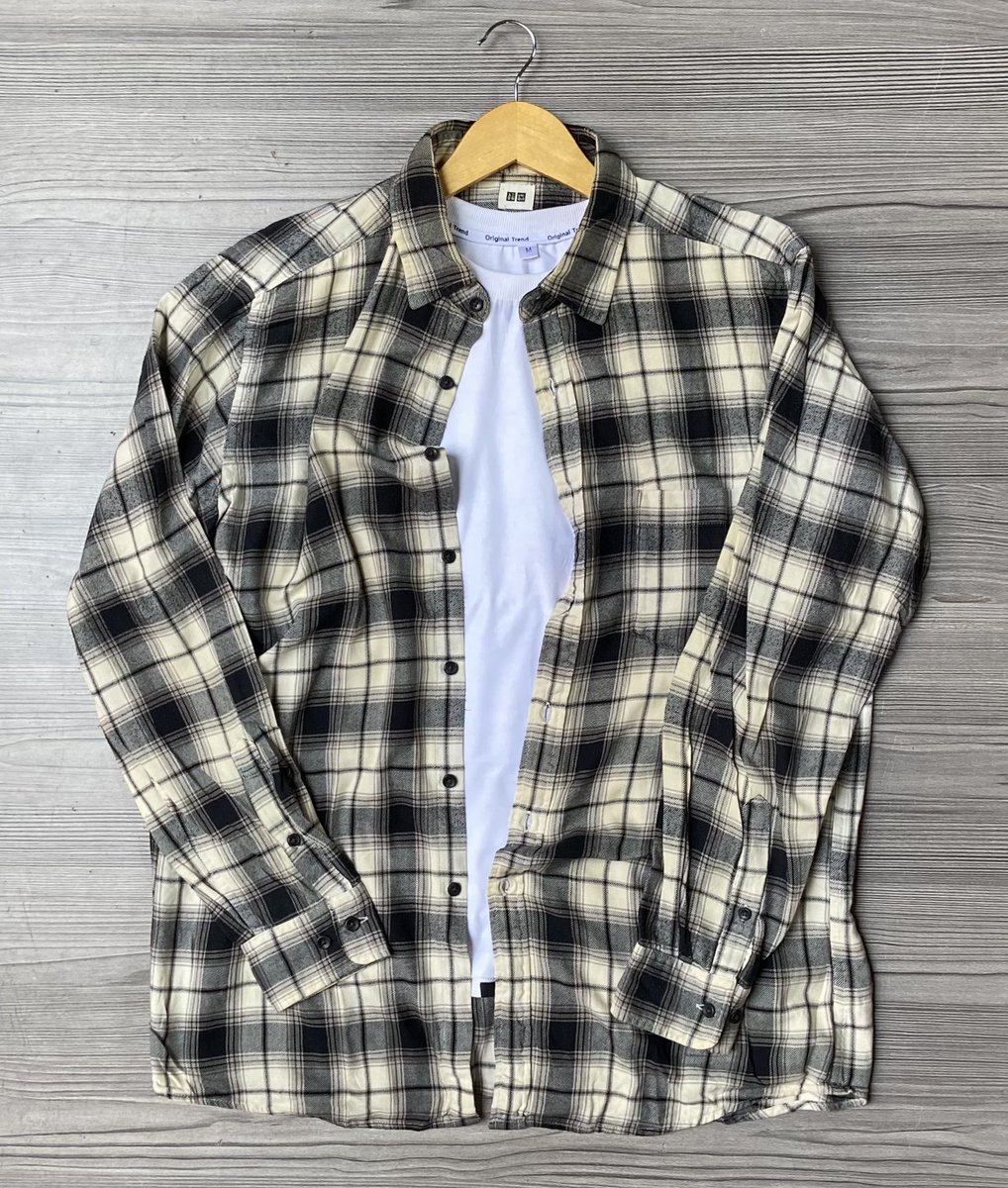 plugastar's tweet photo. Size: Medium 
Price: Gh ¢80 https://t.co/npHe26JIBL