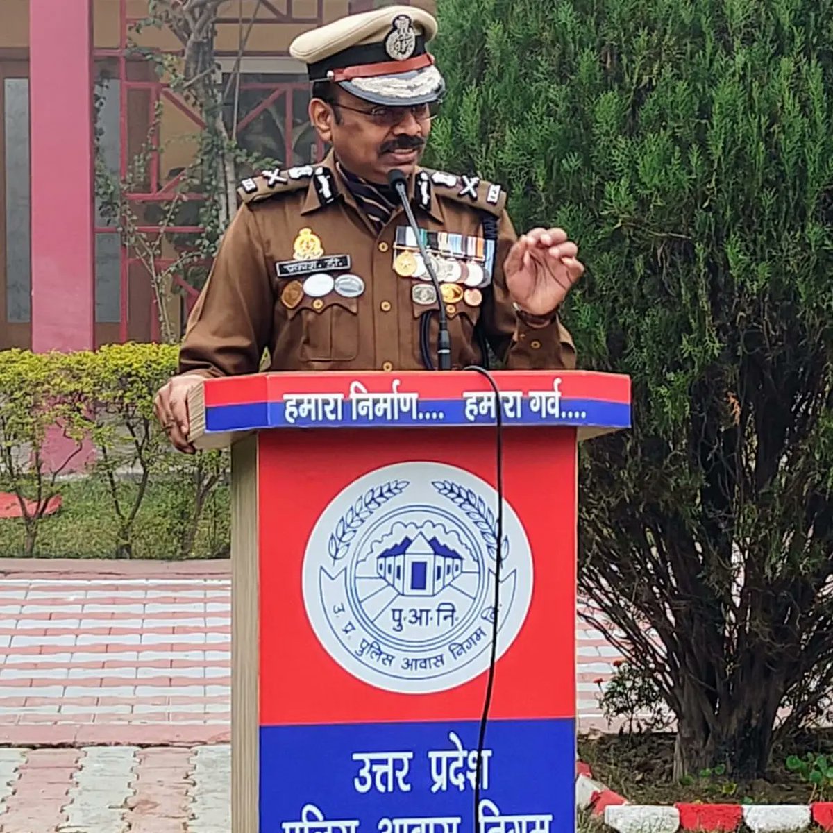CmdUppan's tweet photo. Republic Day Celebration at UPPAN HQ led by Sh. Prakash.D, IPS,CMD..
Flag hoisting ceremony &amp; oath taking was done..
Commendation Certificates and Cash Rewards given..
Testing Lab re-started on this occasion..
@myogiadityanath 
@Uppolice https://t.co/BneGUTRbLY