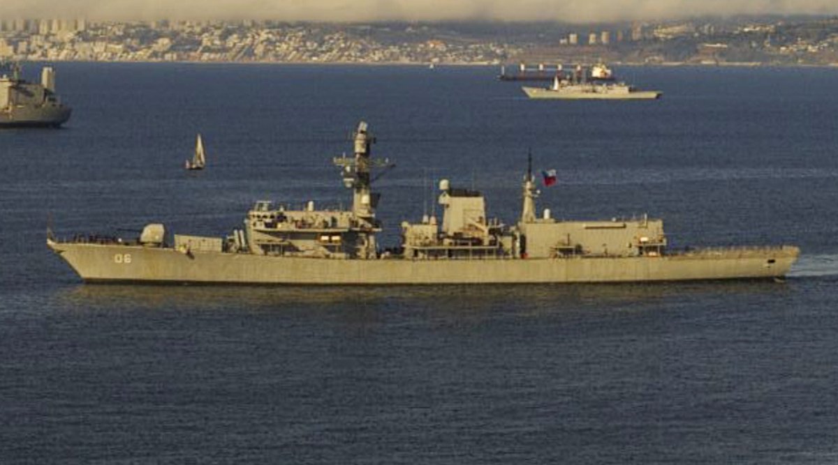 WarshipCam's tweet photo. Chilean Navy Duke-class frigate Almirante Condell (FF-06) (ex. HMS Marlborough) coming into Valparaiso, Chile - January 26, 2024 #almirantecondell #ff06
SRC: webcam https://t.co/HJFhoJZXag