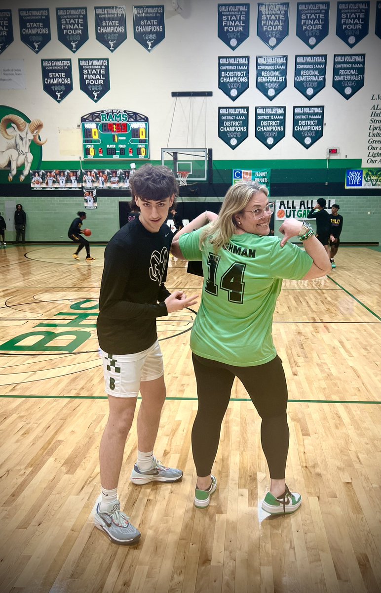 Katie Outlaw tweet media