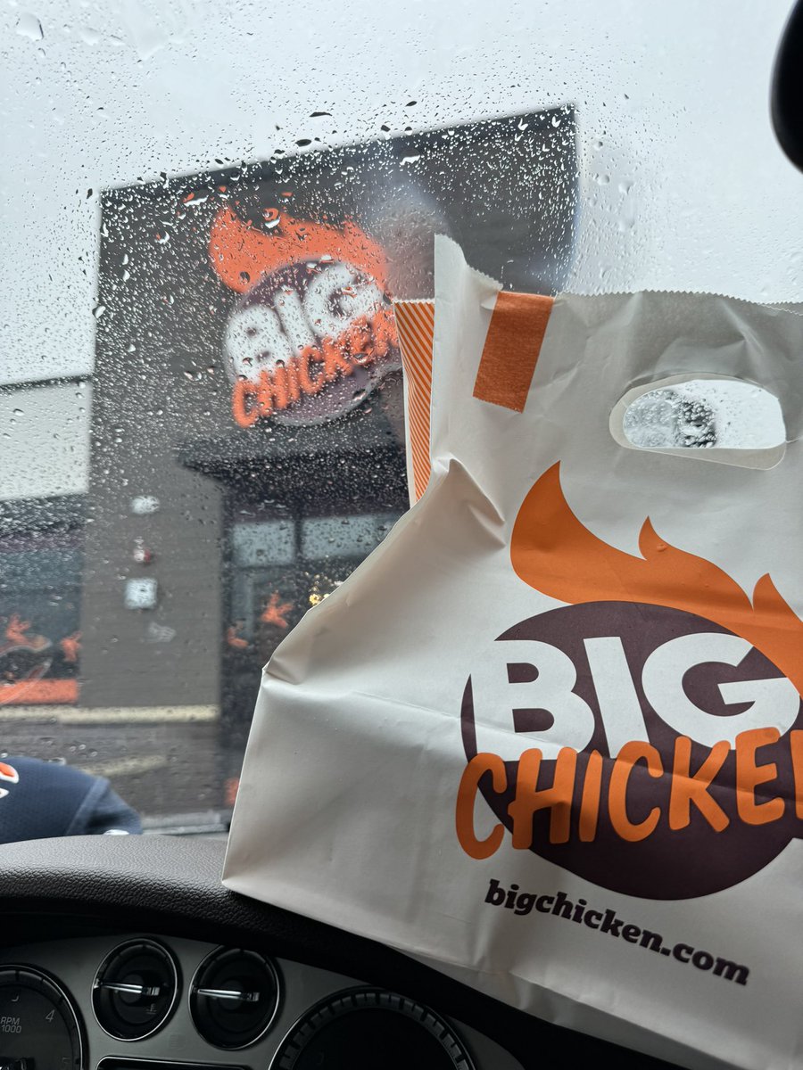 First time at <a href="/BigChickenShaq/">Big Chicken</a> today!  Amazing!!  Only wish it was closer to my house!