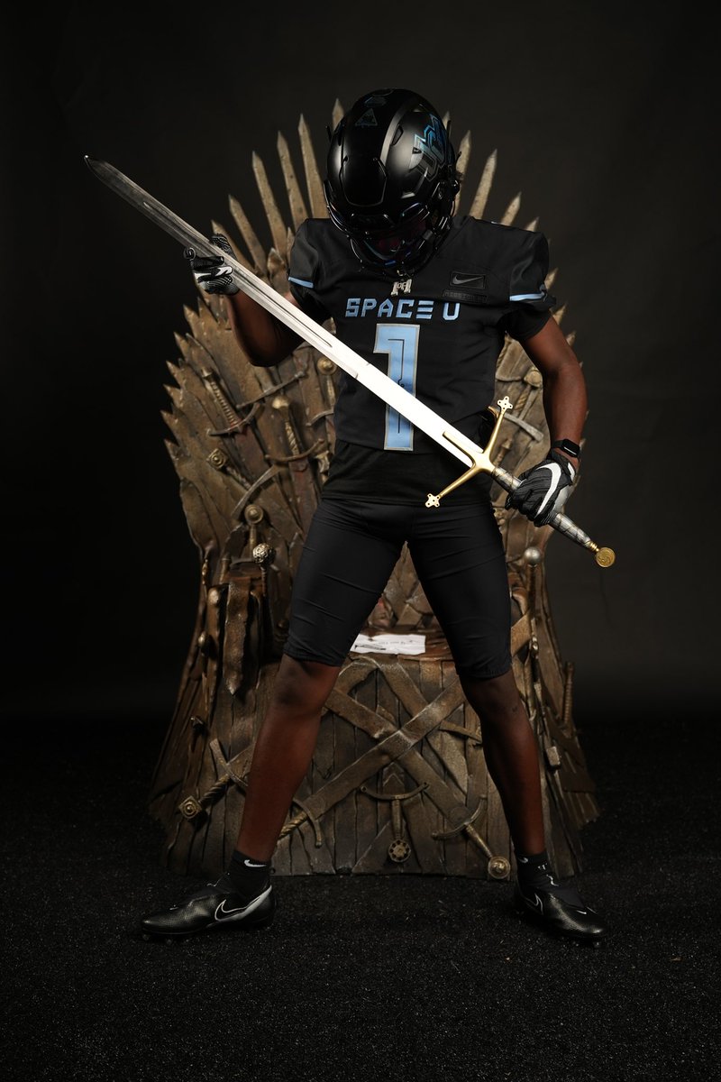 UCF fans how im looking🤔🖤 ?#ChargeOn <a href="/UCF_Football/">UCF Football</a> <a href="/UCF_Recruiting/">UCF Football Recruiting</a> <a href="/CoachWilliams_7/">Addison Williams</a> <a href="/WGRanchFootball/">Wiregrass Ranch High School Football</a> <a href="/ChadSimmons_/">ChadSimmons</a> <a href="/MohrRecruiting/">Brian Mohr</a> <a href="/adamgorney/">Adam Gorney</a> <a href="/CoachGusMalzahn/">Coach Gus Malzahn</a> <a href="/D1RecruitNation/">D1 Nation</a> <a href="/24k7v7/">The24KOrganization ⭐️</a>