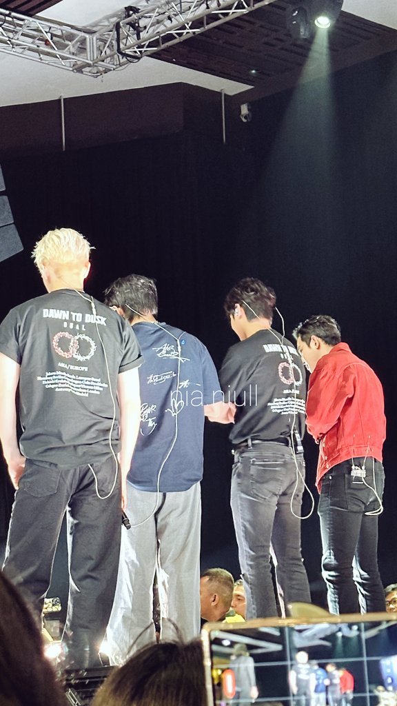 Nia.Niull tweet media