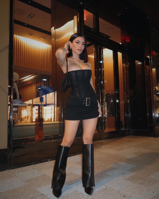 Commission for the game that I be providing 💎 https://t.co/3SQhDMlITO<a href="/tag/throwback"class="tags"><span>#throwback</span></a>