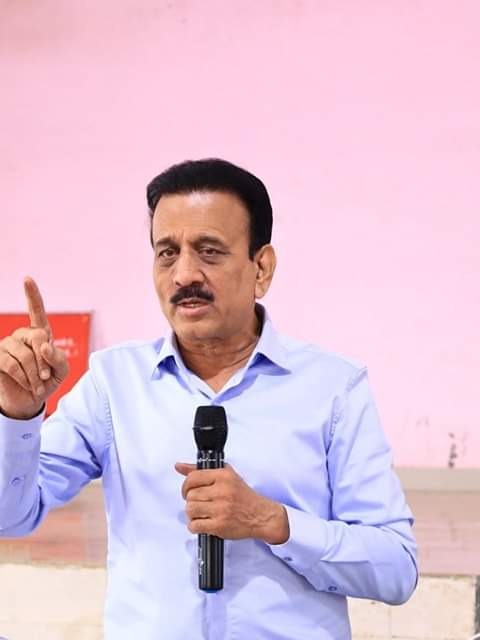 Not a flamboyant leader but a party disciplined foot Soldier who always does his work with 100% commitment.

Well done <a href="/girishdmahajan/">Girish Mahajan</a> !