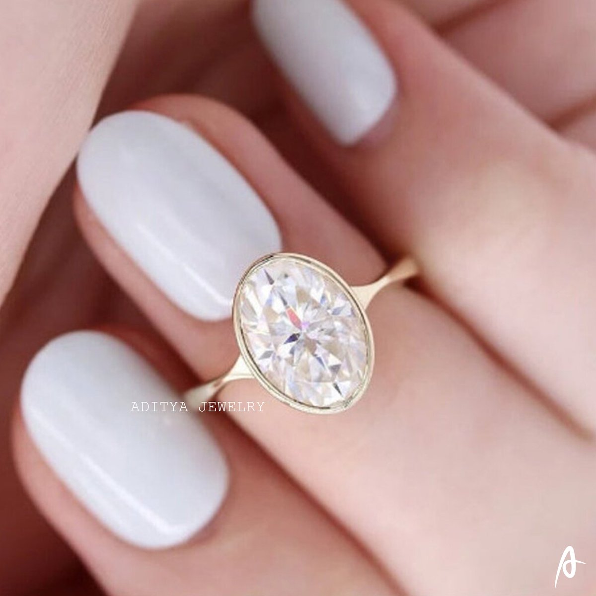 AdityaJewelry's tweet image. #ovalcutring
#bezelsetring
#vintagestylering
#solitairering
#onediamondring
#moissanitering
#antiquering

Buy Product In This Link:
etsy.com/your/shops/Adi…

for see more product follow, like, share.