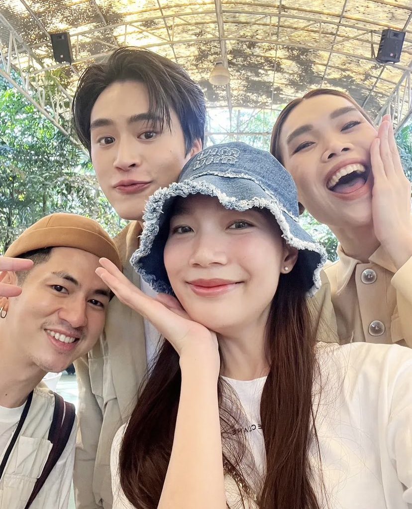 GeminiFourth_CC's tweet photo. น้องเจมเจมกับพี่ๆ น่ารักมากเลยค้าบ ปอยผมหวาน ปากมู่จู้💞💘
 
Cr.IG : krissada

LOreal Paris X GEMINI  
#LOrealUVDDayoutxGemini
#Gemini_NT #เจมีไนน์ @gemini_ti https://t.co/eW0APaaXCD