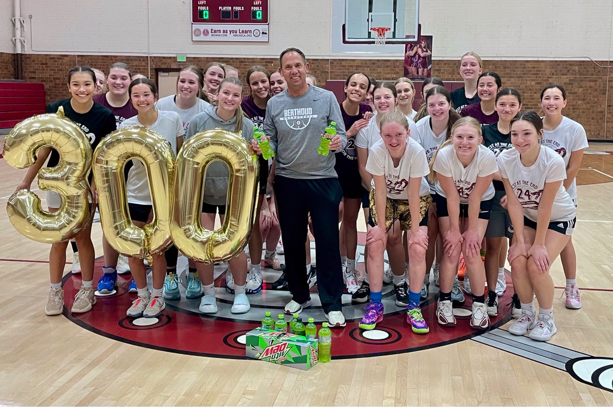 alan_agibson's tweet photo. 🏀I’ve been fortunate and blessed to lead two programs in great communities with great schools, great admin, supportive parents, loyal assistants, terrific players &amp; a loving family. So special to share the milestone with our girls &amp; coaching staff today. #girlcoach #DoTheDew https://t.co/hKMkw4f4Bm