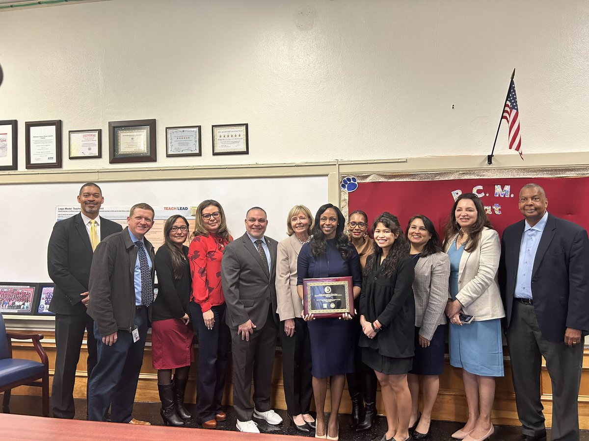 We are on cloud 9 after it became official that we are a Nationally Certified Demonstration Magnet School! It is such an honor! The ceremony was joyous with heartfelt emotions from our partners @bcmhouston, HISD leadership, past and present campus leaders, alumni, and parents!