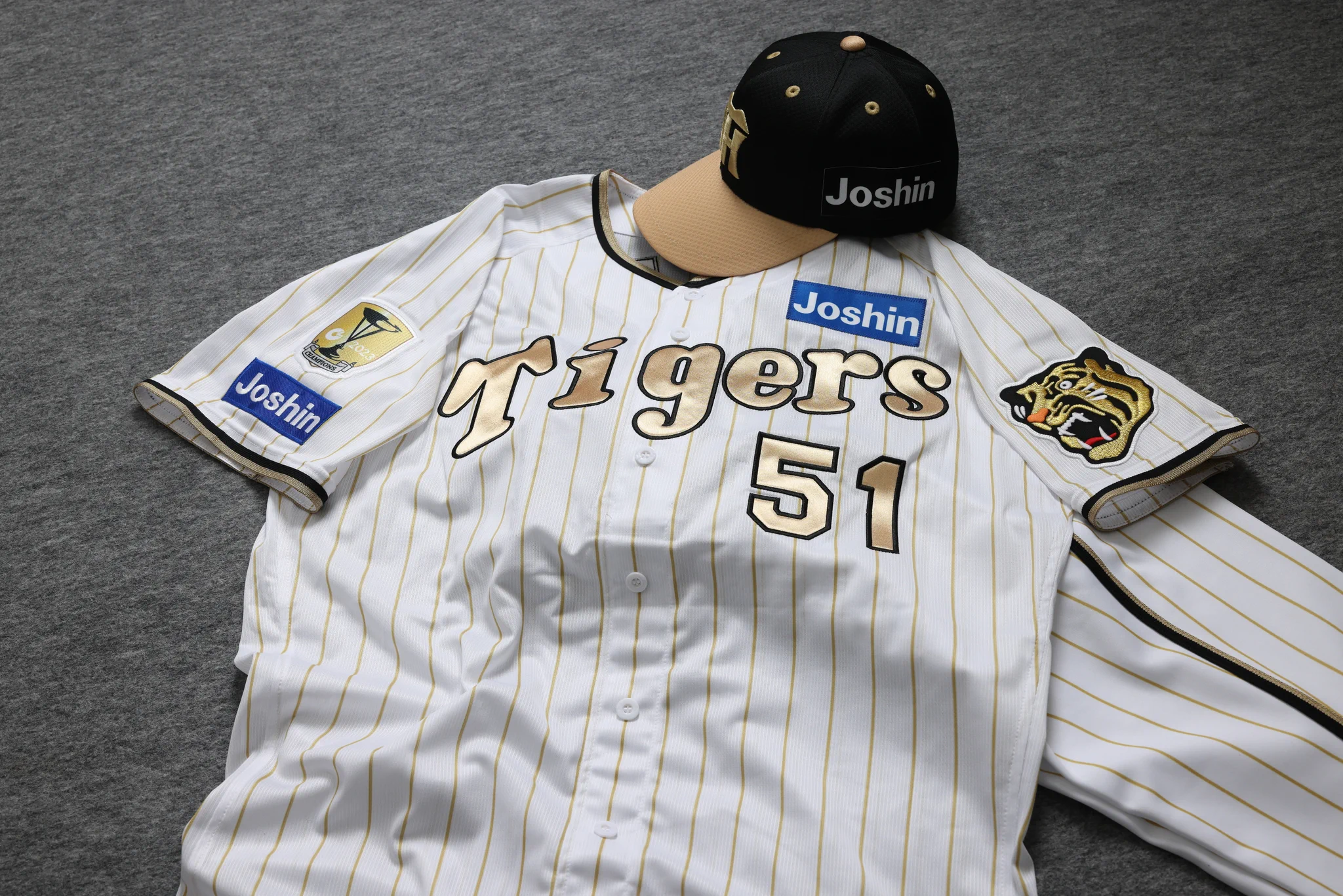 阪神タイガース 2023チャンピオンユニフォーム M 無地 阪神タイガース on X: 
