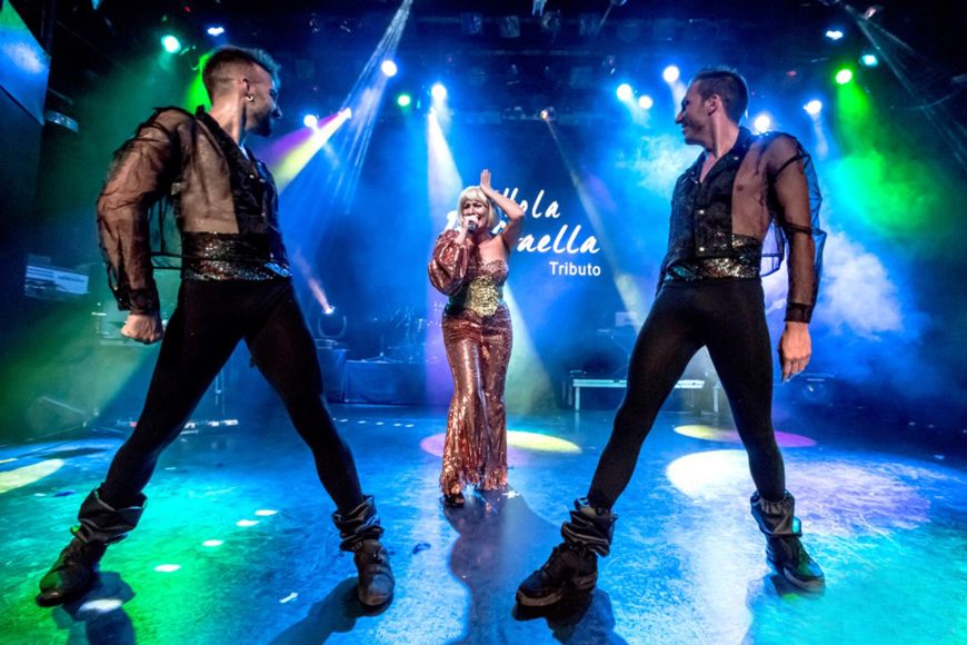 💥¡HOLA RAFFAELLA! El Tributo a Raffaella Carrà💥

➡️ 9/3/2023 - 20h - Casino L'Aliança del Poblenou - BARCELONA

🎟️: entradas.italiaes.org/es/events/hola…

Video: youtu.be/t9cD7T12A4w?si… #ItaliaES