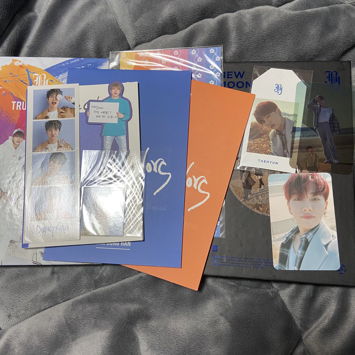 sepyeong's tweet photo. 제이비제이95 양도
jbj 판타지 앨범 버전 1(포카 태현 동한, 렌티 켄타, cd 용국)
버전 2(포카 켄타, 렌티 태현, cd 상균)
트루 컬러스 버전 2(4컷 동한, 팝업 상균 동한, 초판향낭 동한, 핸드프린팅 상균,cd 용국)
트루 컬러스 동한 미니노트 + 북마크
뉴문 (북마크 포카 태현, cd 용국)

디엠주세요 https://t.co/E1KN8E6Ex4