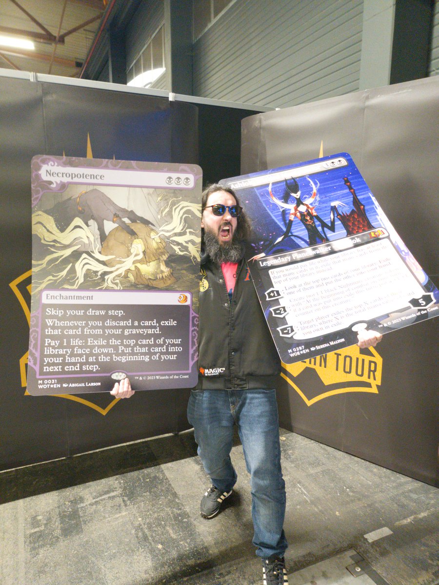 mtg_malone's tweet photo. #MASTEROFMONOBLACK! Meet and Beat at the @UltimateGuard Booth at @LegacyEUTour Ghent! Duel me at high noon! (Yes, that's 12)

Those are normal cards, I'M JUST TINY! https://t.co/dGMGYmnhTv